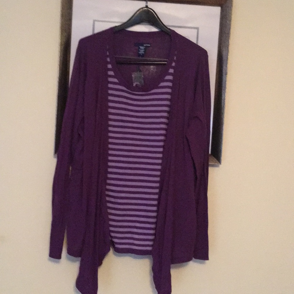 Sweater - Picture 1 of 2